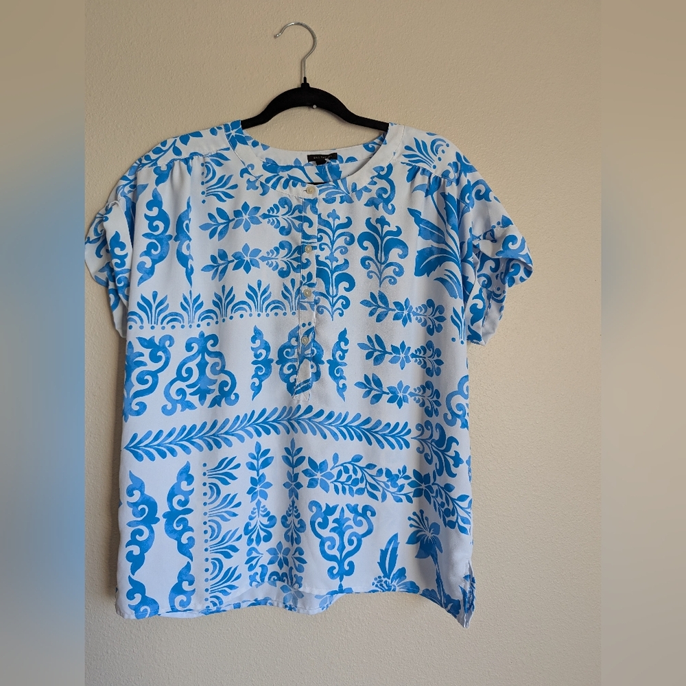 Ann Taylor Blue and White Blouse Size M